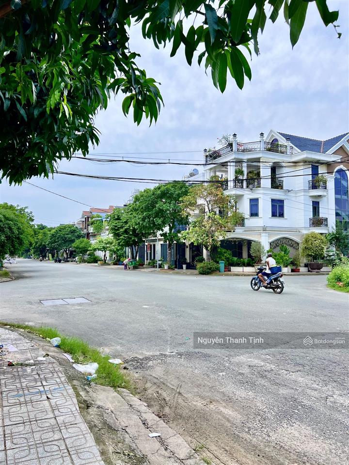 Bán lô góc 2 mặt tiền đường 30m kdc an sương