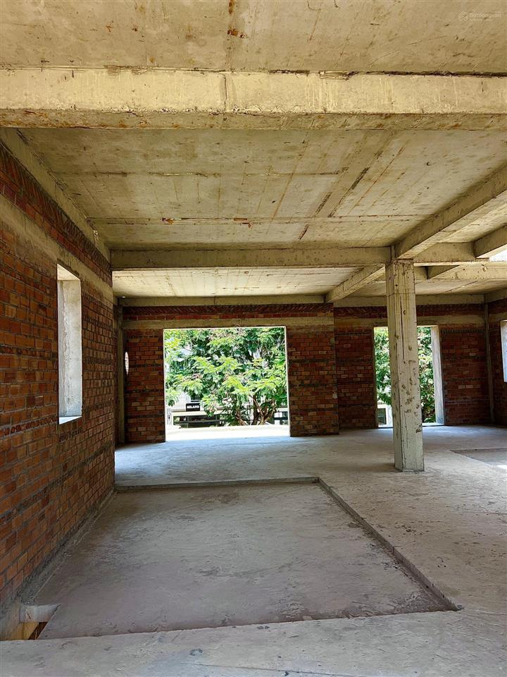 Bán căn biệt thự mặt tiền sông sài gòn, giá tốt thị trường