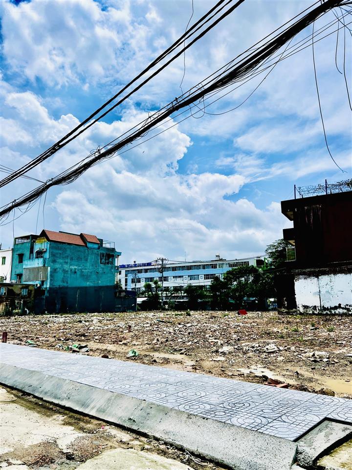 Bán đất 3 mặt tiền kdc an sương dt 2.680m²