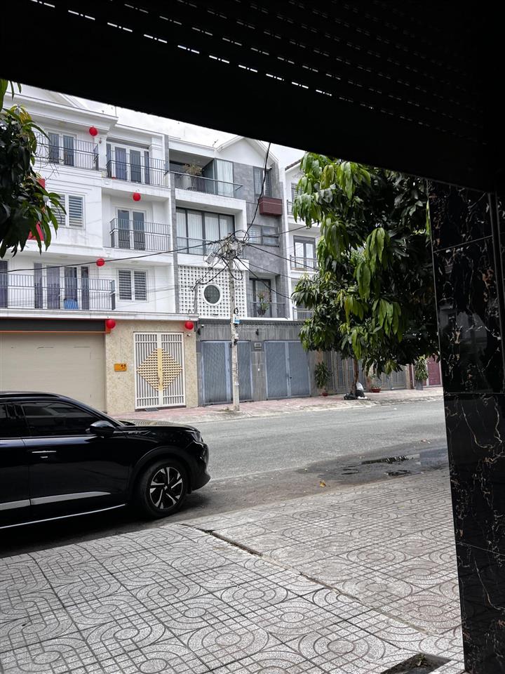 Cho thuê nhà làm văn phòng công ty đường 20m