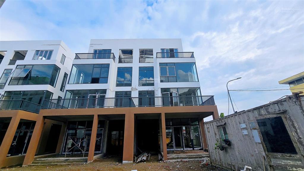 Biệt thự lạc trung 300m² sân vườn riêng hàng hiếm gần hồ gươm