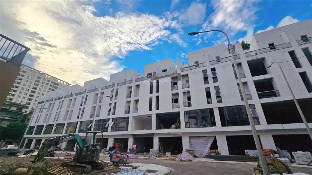 Bán nhà biệt thự 4pn, 4t tại phố lạc trung, 360 triệu / m2, 300m2