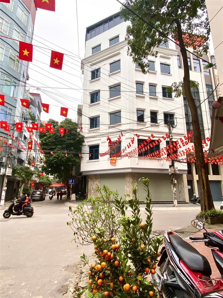 Cho thuê nhà làm vp, kdol 7 tầng lô góc có thang máy, pccc, dt 60m2, nhiều tiện ích