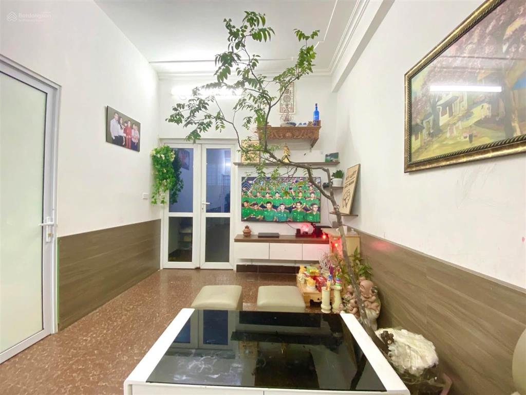 Hàng hiếm tại đền lừ 2, 11 triệu/th, 100m2, 2pn, full nội thất