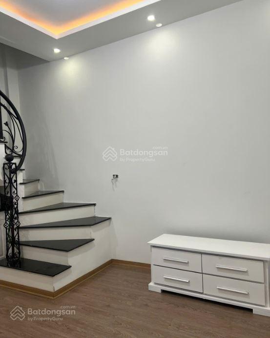 Cho thuê nr 21 lò đúc, 12 triệu, 20m2, 2pn, 3wc, thiết kế hiện đại, đồ cơ bản