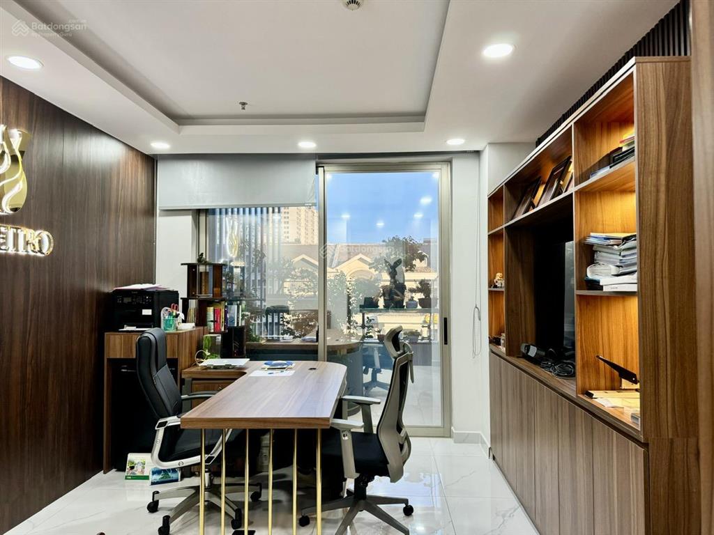 Chính chủ cần bán shophouse phú mỹ hưng sát hồ bán nguyệt 90m 2pn giá chỉ 9,5 tỷ (tl)