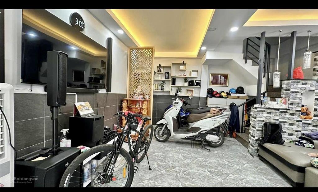 Bán nhà quận 3 đường trần quang diệu 30.4m2, giá 5.9 tỷ