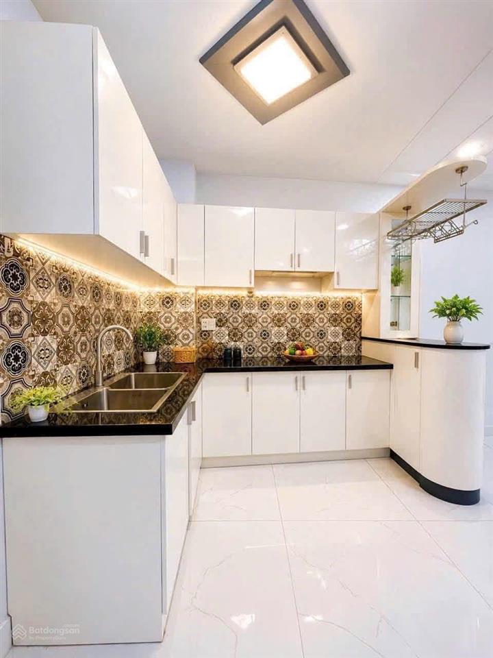 Bán nhà bình thạnh 5 tầng 6mx6m hoàng hoa thám bình thạnh  5.5 tỷ