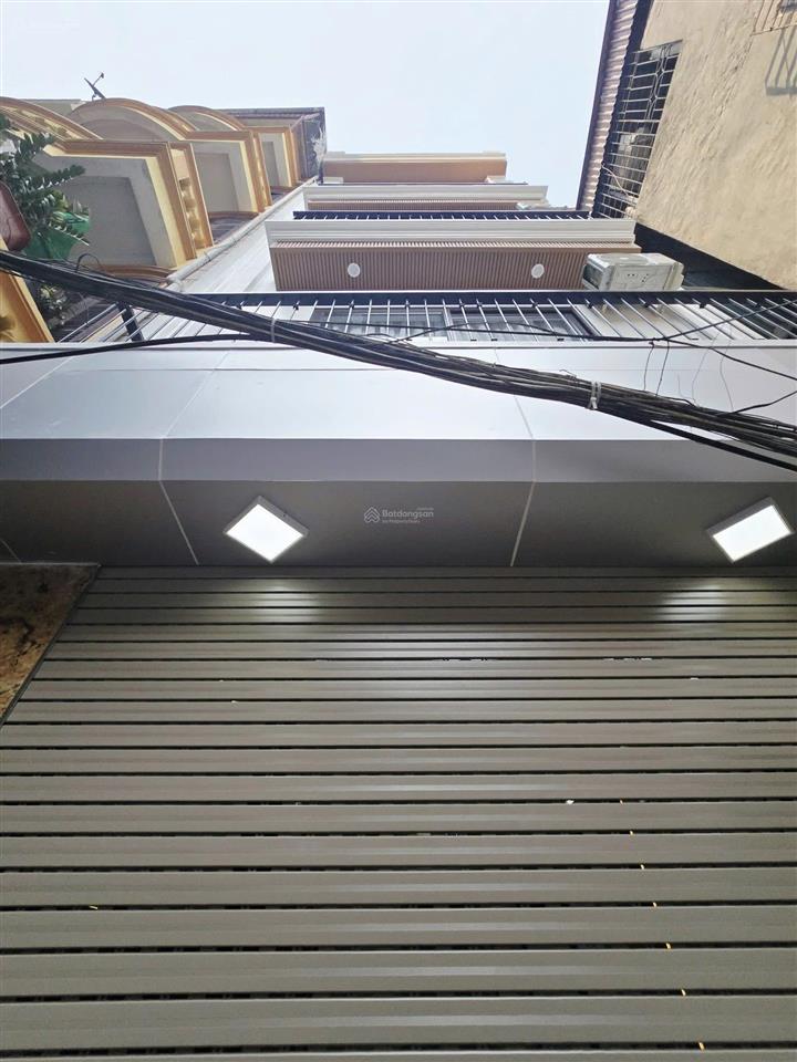 Bán nhà giang văn minh 40m 6 tầng lô góc  thang máy  cách 60m ra mặt phố giá 13 tỷ