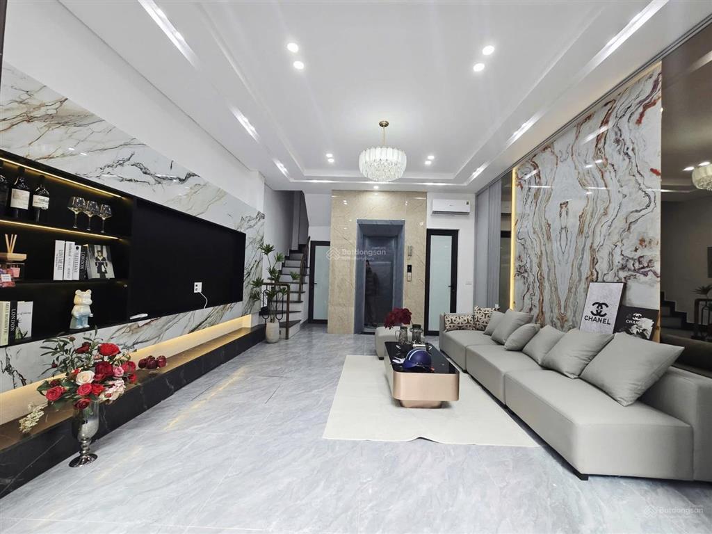 Bán nhà giang văn minh 40m 6 tầng lô góc  thang máy  cách 60m ra mặt phố giá 13 tỷ