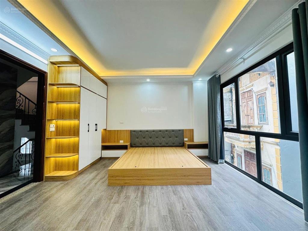 Nhà vĩnh phúc 6 tầng thang máy lô góc giá 12 tỷ tặng full nội thất