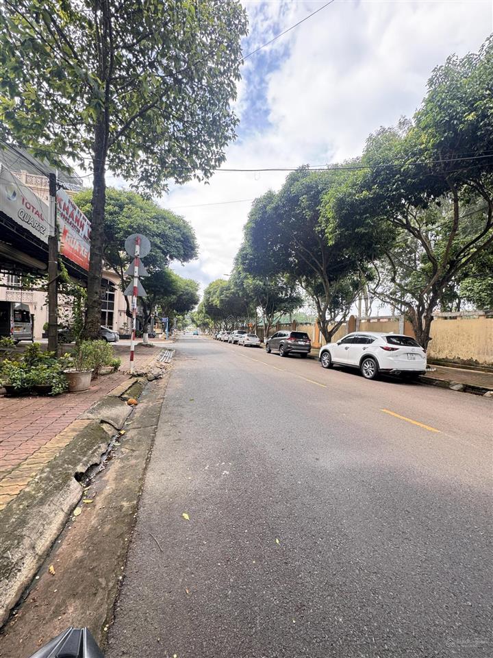 Mặt tiền kinh doanh ngay sân vận động long khánh, 6,6 tỷ, sổ sẵn đang cho thuê có dòng tiền