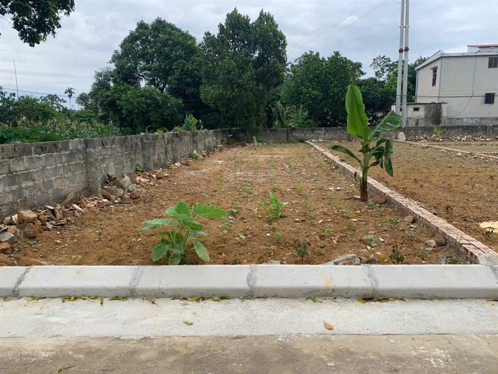 Chính chủ bán cắt lỗ mảnh đất 110m2 tại trần phú  hn. mặt tiền 5,2m. giá 1,2 tỷ.  0876 882 ***