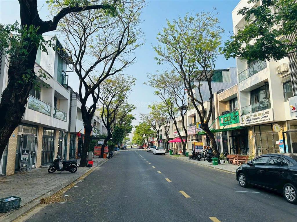 Chính chủ cho thuê đất mặt đường chính trong khu đô thị fpt đà nẵng