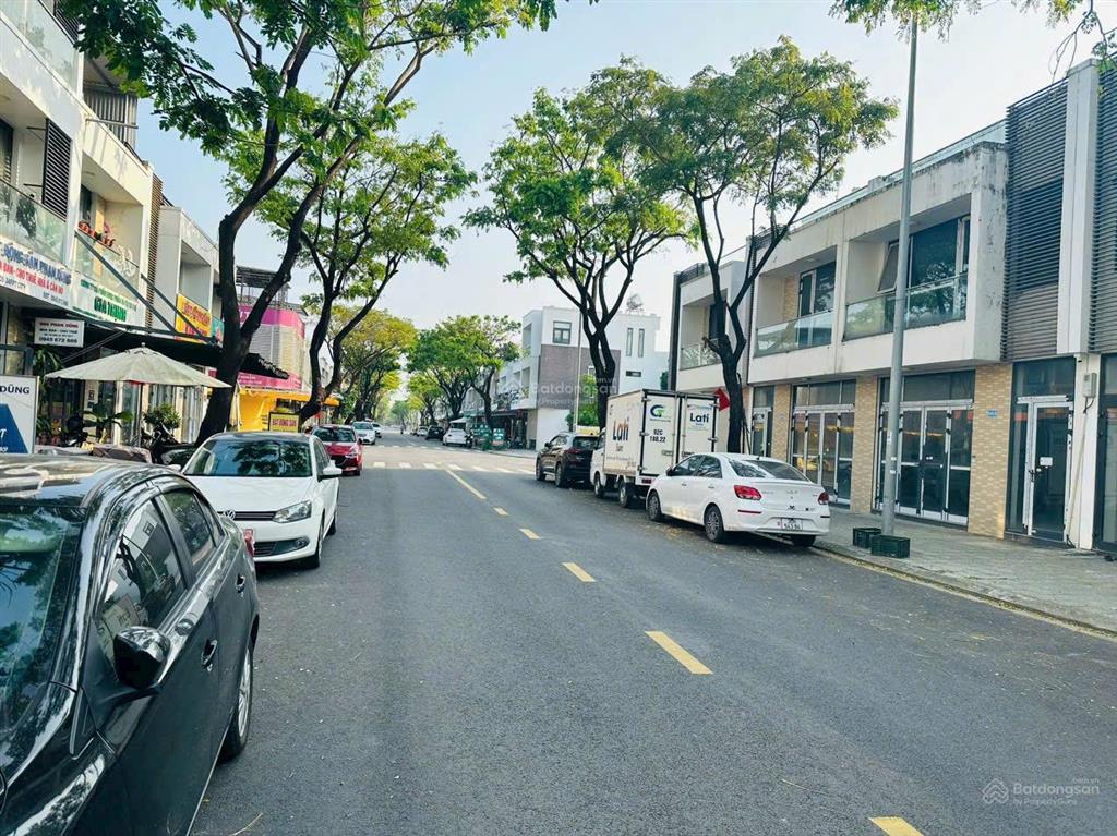 Chính chủ cho thuê đất mặt đường chính trong khu đô thị fpt đà nẵng