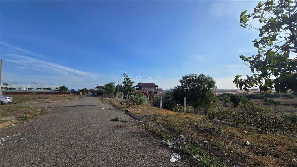 Bán 11.489m2 đất hòa thắng, bắc bình, bình thuận  ngang 96,98m nở hậu 126,38m  giá 35 tỷ