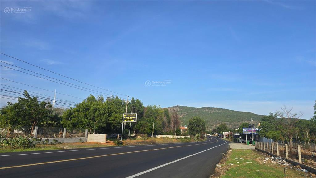 Bán 11.489m2 đất hòa thắng, bắc bình, bình thuận  ngang 96,98m nở hậu 126,38m  giá 35 tỷ