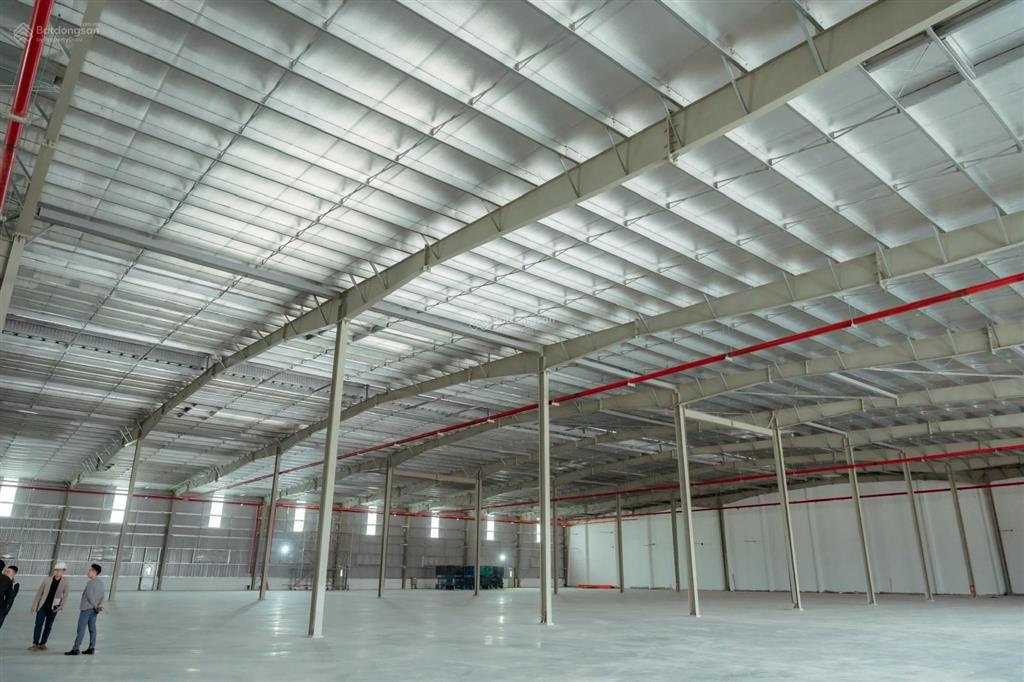 Công ty hoa phượng cho thuê kho, xưởng kcn quang minh. gần sân bay nội bài. 500m2  20.000m2
