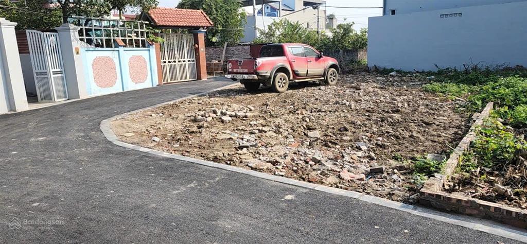 Cc cần bán lô góc full thổ cư giá 5x tr/m2 tại bến trung đường nhựa ô tô tải