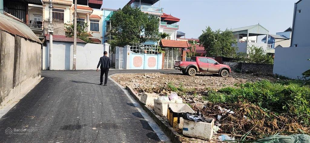 Cc cần bán lô góc full thổ cư giá 5x tr/m2 tại bến trung đường nhựa ô tô tải