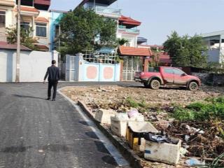 Cc cần bán lô góc full thổ cư giá 5x tr/m2 tại bến trung đường nhựa ô tô tải