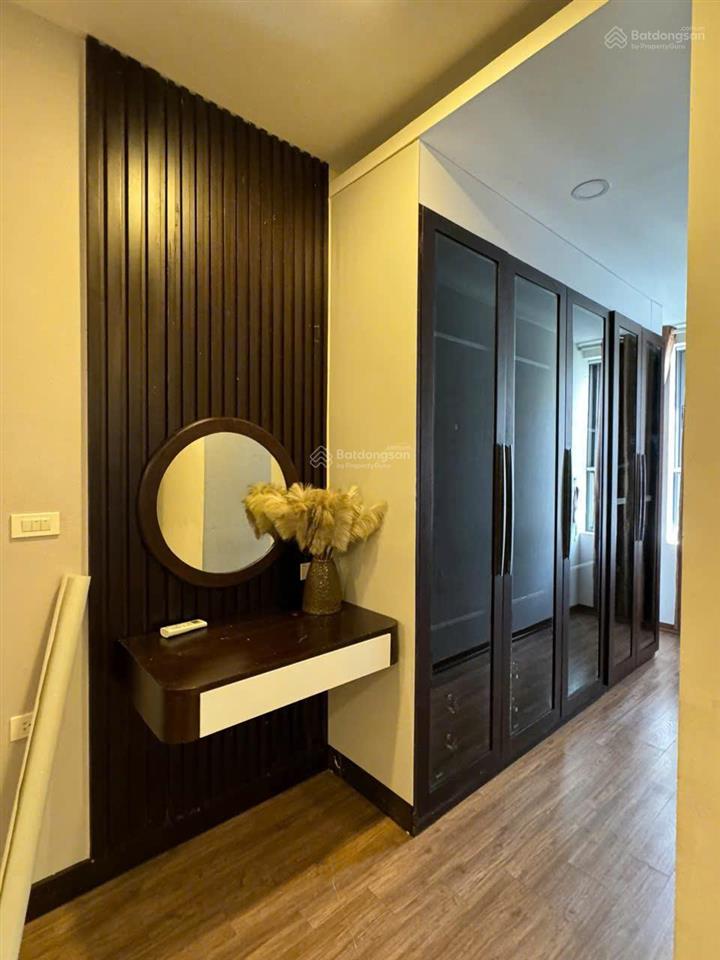 Em cần bán căn hộ 2 phòng ngủ chung cư royal park, bc đông nam, đang cho thuê 14tr/tháng