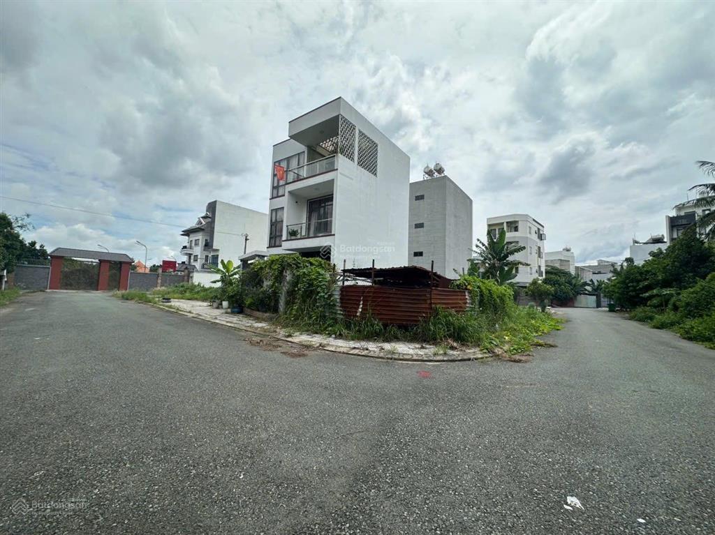 Lô góc 2 mặt tiền siêu đẹp hẻm 32 võ văn hát, long trường, tp. hồ chí minh (q9 cũ)