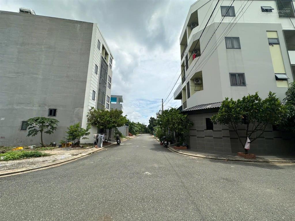 Lô góc 2 mặt tiền siêu đẹp hẻm 32 võ văn hát, long trường, tp. hồ chí minh (q9 cũ)
