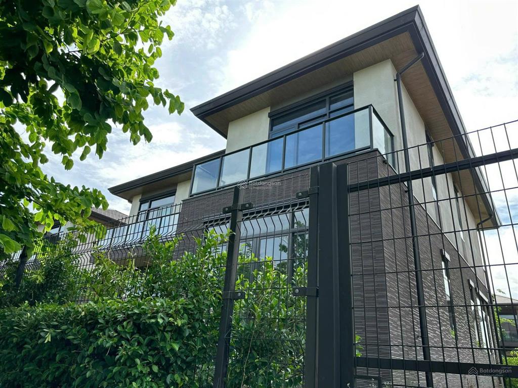 Biệt thự 300m2 trực tiếp cđt thanh toán tiến độ giá chỉ 11.5 tỷ,  0933 068 *** mr. đạt