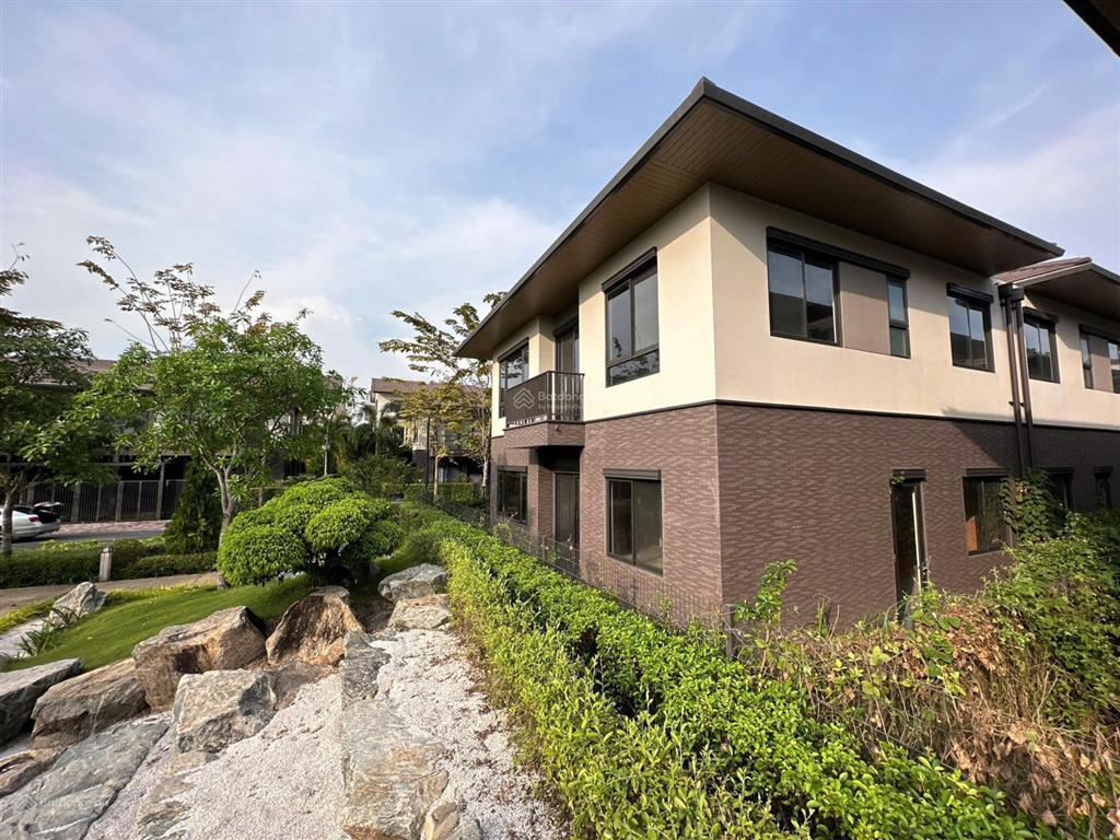 Cần bán gấp căn biệt thự song lập ngay công viên giá tốt nhất thị trường 6.7 tỷ   0933 068 ***