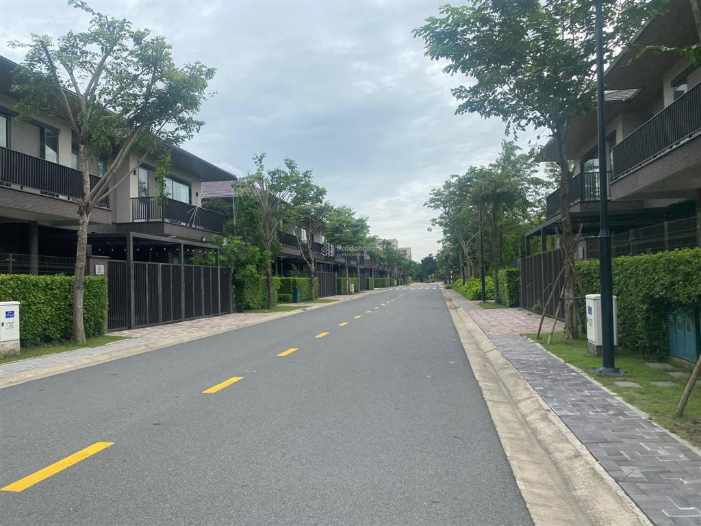 Cần bán gấp căn biệt thự song lập ngay công viên giá tốt nhất thị trường 6.7 tỷ   0933 068 ***