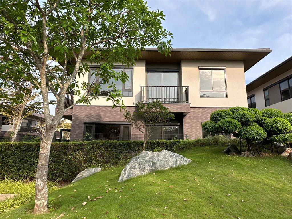 Cần bán gấp căn biệt thự song lập ngay công viên giá tốt nhất thị trường 6.7 tỷ   0933 068 ***