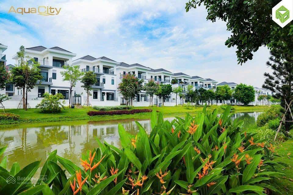 (bán lỗ 1,3 tỷ) 5.9 tỷ, kẹt tiền cần bán gấp nhà phố 6x20m aqua city