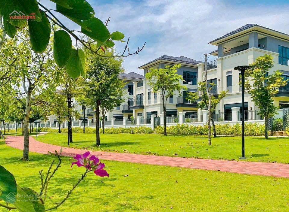 Bán nhà phố aqua city, 8 tỷ vnd, 160m2, đã nhận nhà và đang ra sổ hồng.