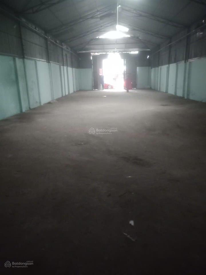 Cho thuê 450m2 nhà xưởng mái tôn khu phạm văn đồng gần tp giao lưu, giá 60tr