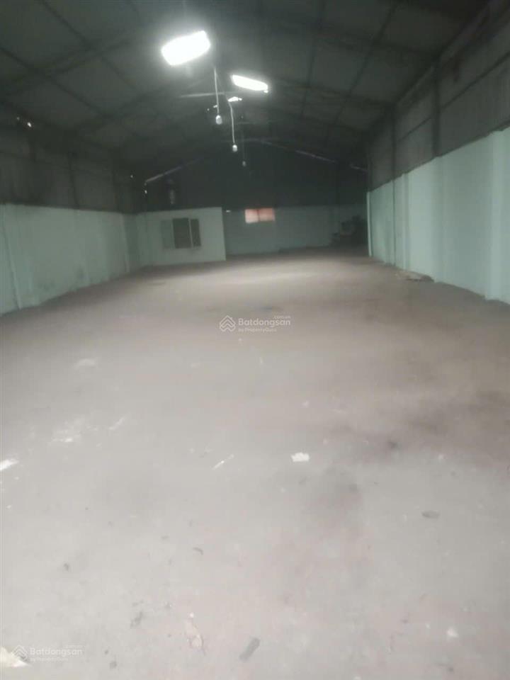 Cho thuê 450m2 nhà xưởng mái tôn khu phạm văn đồng gần tp giao lưu, giá 60tr
