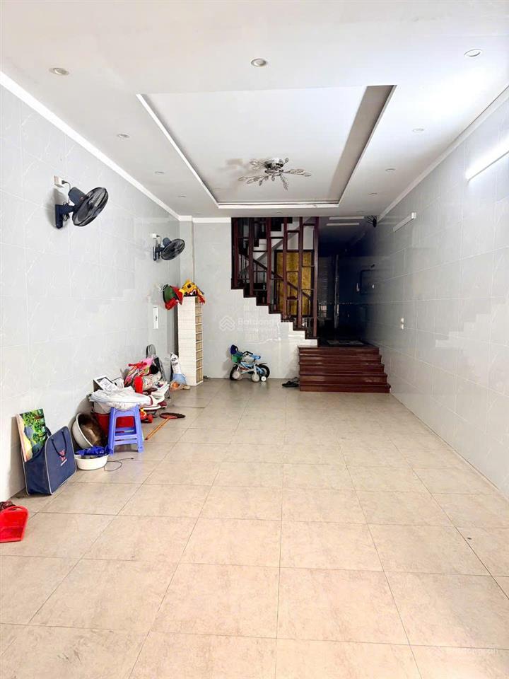 Cho thuê nhà riêng liền kề 80m2, 5 tầng đường phạm văn đồng, giá 31tr