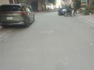 Cho thuê nhà riêng liền kề 80m2, 5 tầng đường phạm văn đồng, giá 31tr