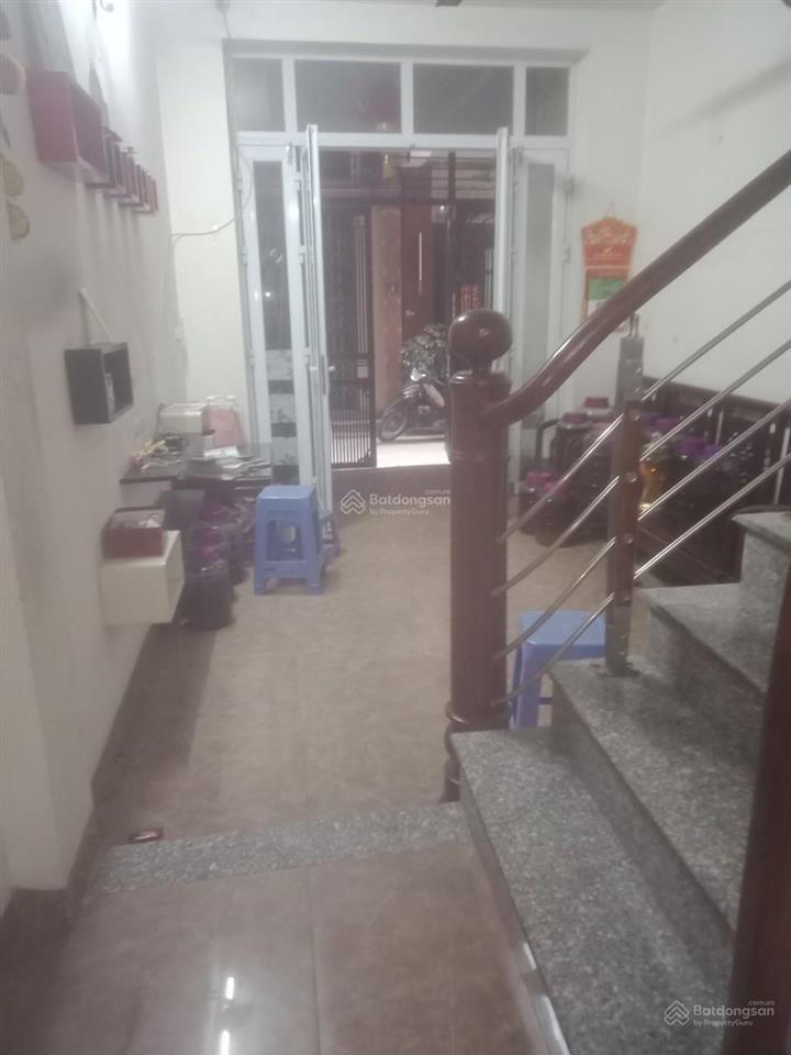Cho thuê nhà riêng 40m2, 4 tầng ô tô đỗ cửa gần công viên hòa bình 12tr