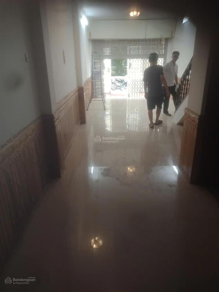 Cho thuê nhà riêng 50m2, 5 tầng khu hoàng quốc việt ô tô tránh nhau giá 16tr
