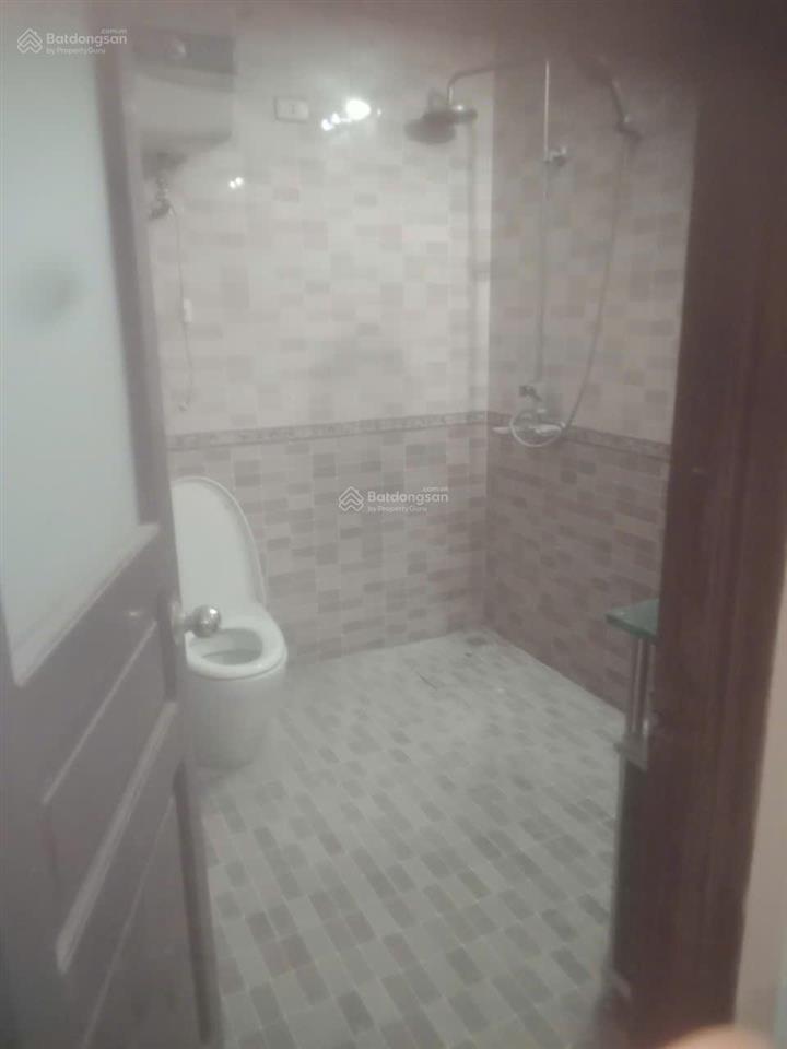 Cho thuê nhà riêng 50m2, 5 tầng khu hoàng quốc việt ô tô tránh nhau giá 16tr