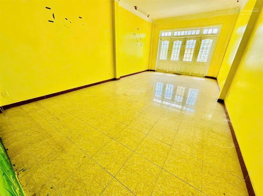 Cho thuê nhà 3 tầng mặt tiền đường lê đình lý