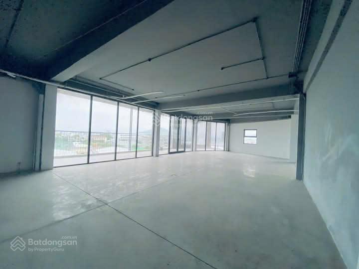 Văn phòng cho thuê mặt tiền đường nguyễn tri phương  chỉ 195.000 đ/m2/th