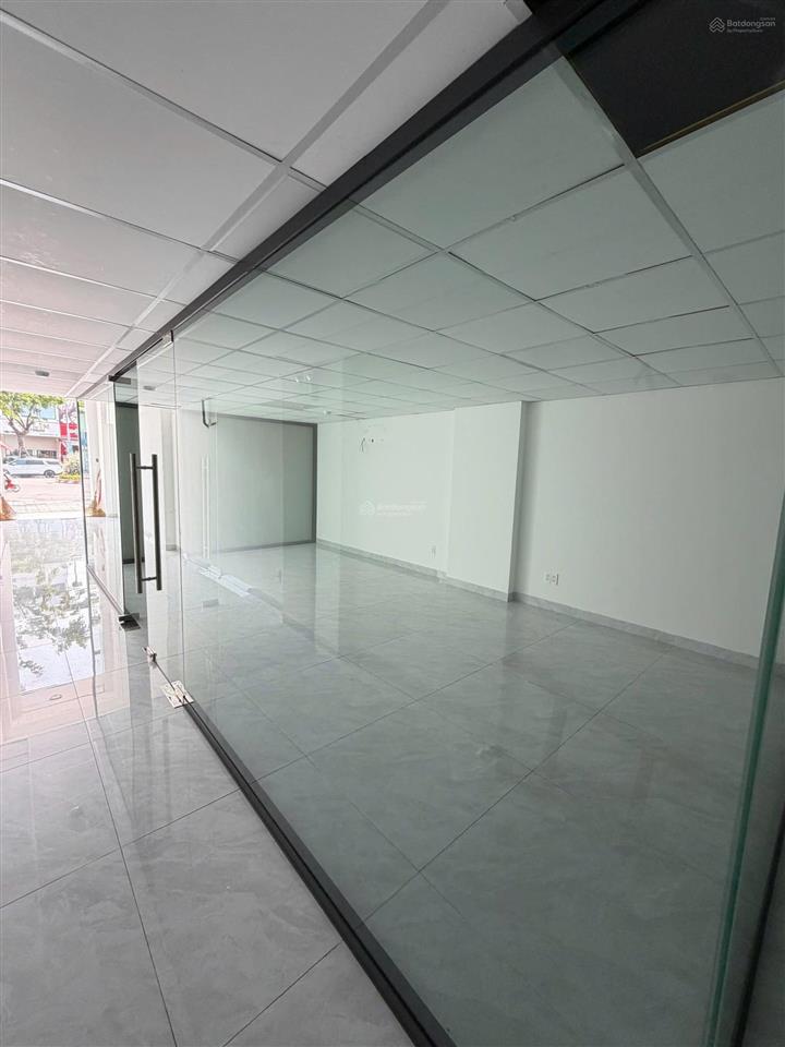 Nhà cho thuê 5 tầng mặt tiền nguyễn phước lan, đà nẵng