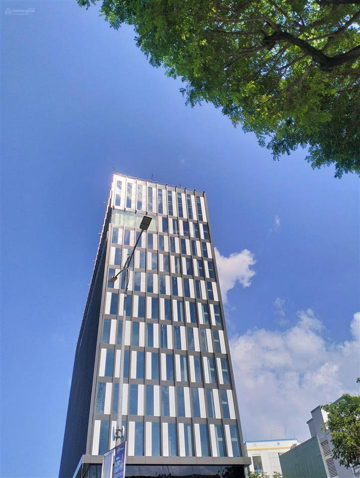 Cho thuê tòa nhà mặt tiền trần hưng đạo  view pháo hoa