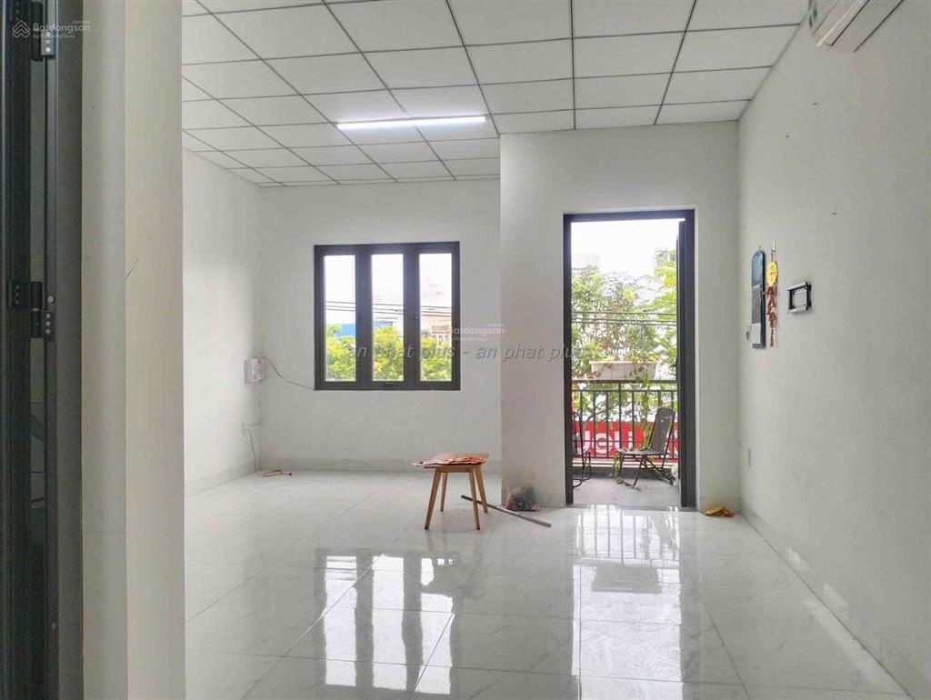 Nhà cho thuê 4 tầng mặt tiền phan đăng lưu  có thang máy