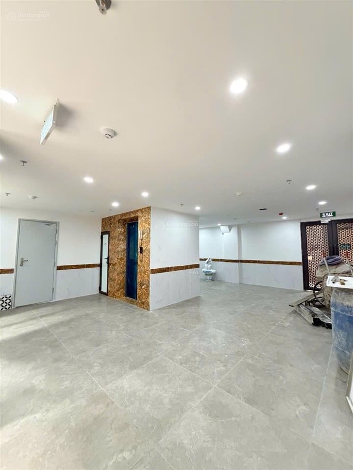 Siêu phẩm dòng tiền mới kinh kong  đường láng  lõi đống đa  8 tầng thang máy  22 phòng khép kín