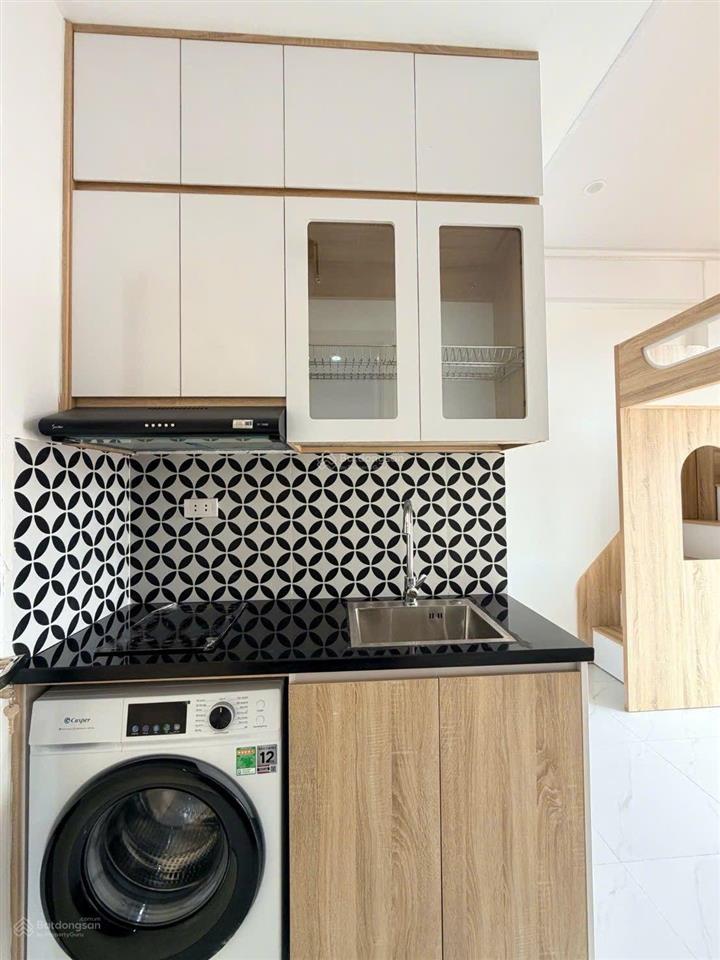 Siêu phẩm dòng tiền mới kinh kong  đường láng  lõi đống đa  8 tầng thang máy  22 phòng khép kín