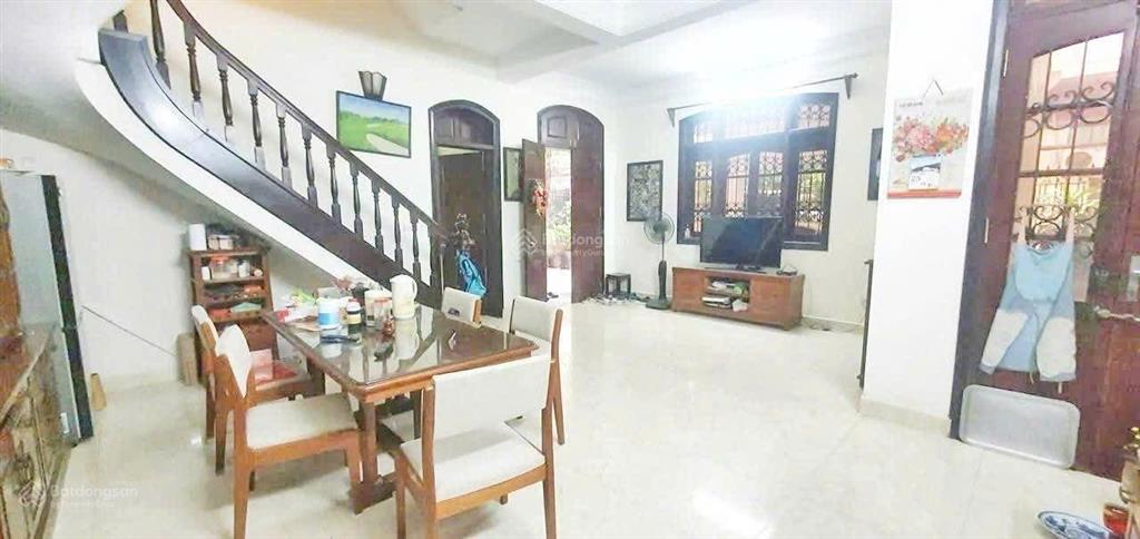 Biệt thự siêu viplô góc 3 thoáng, ôtô ngủ sân, 40m ra phố, dt 162m*3 tầng * mt13m*giá 46 tỷ (t.l).