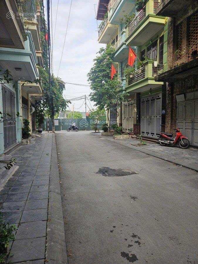 Chính chủ bán nhà phân lô kim giang thanh xuân  3 thoáng  ô tô vào nhà  vỉa hè  kinh doanh tốt